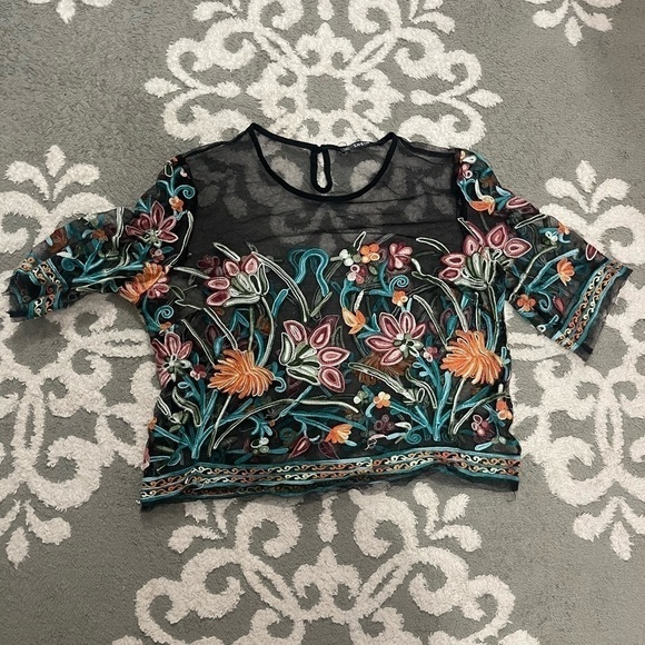 SHEIN SHEER CROP FLORAL TOP - Picture 5 of 7